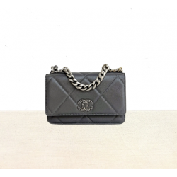MK [ Pre-owned ] Chanel 19 Wallet On Chain ( Grey )