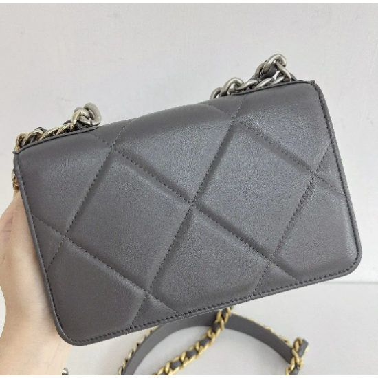 MK [ Pre-owned ] Chanel 19 Wallet On Chain ( Grey )