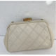 YL [ Pre-owned ] Chanel clutch with chain - beige